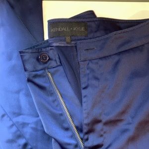 Kendall & Kylie high waisted wide leg navy pant. Size 4/6. NEVER WORN.